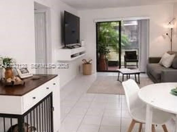 9800 Hammocks Blvd , Unit 103-12, Miami, FL 33196