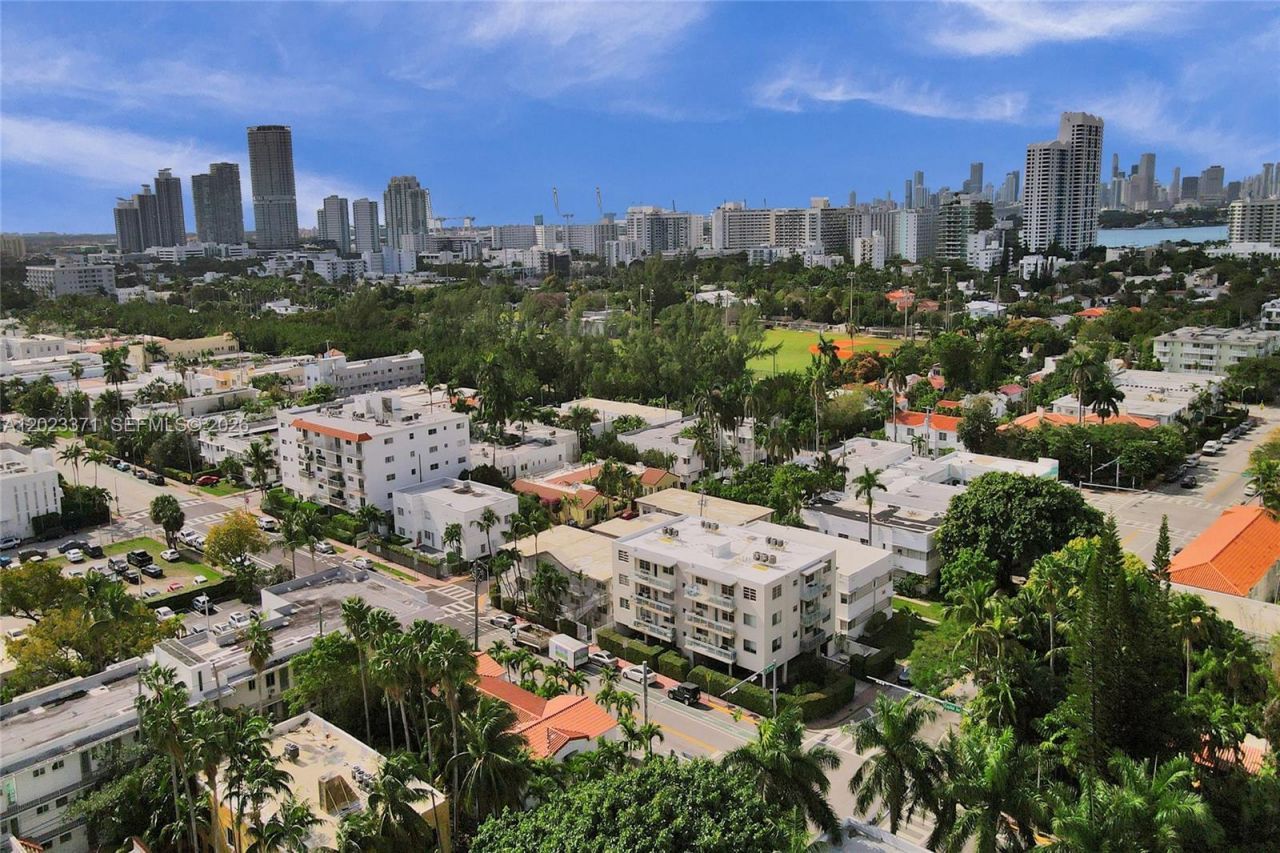 717 Espanola Way , Unit 204, Miami Beach, FL 33139 Photo