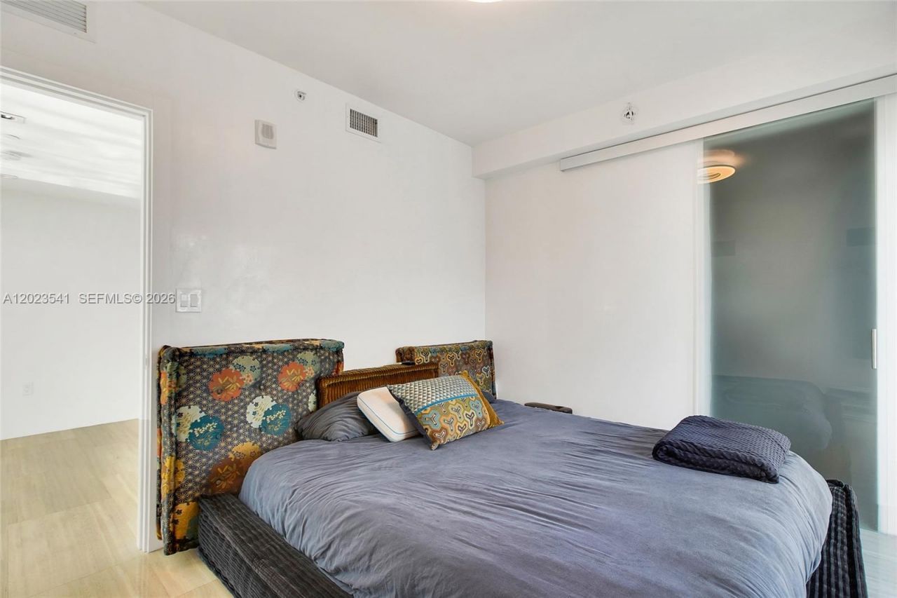 1451 Brickell Ave , Unit 1604, Miami, FL 33131 Photo