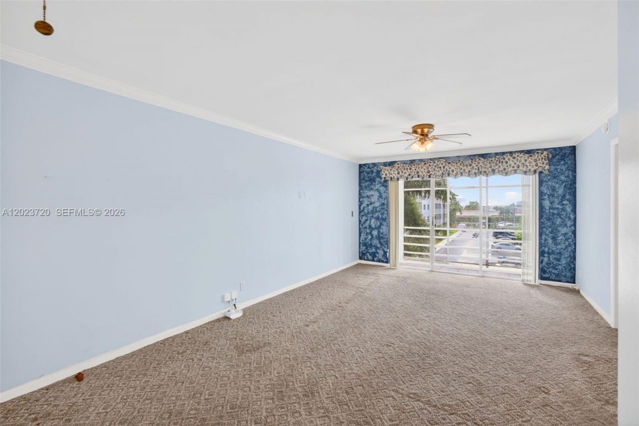 3040 NE 16th Ave , Unit 310, Oakland Park, FL 33334 Photo