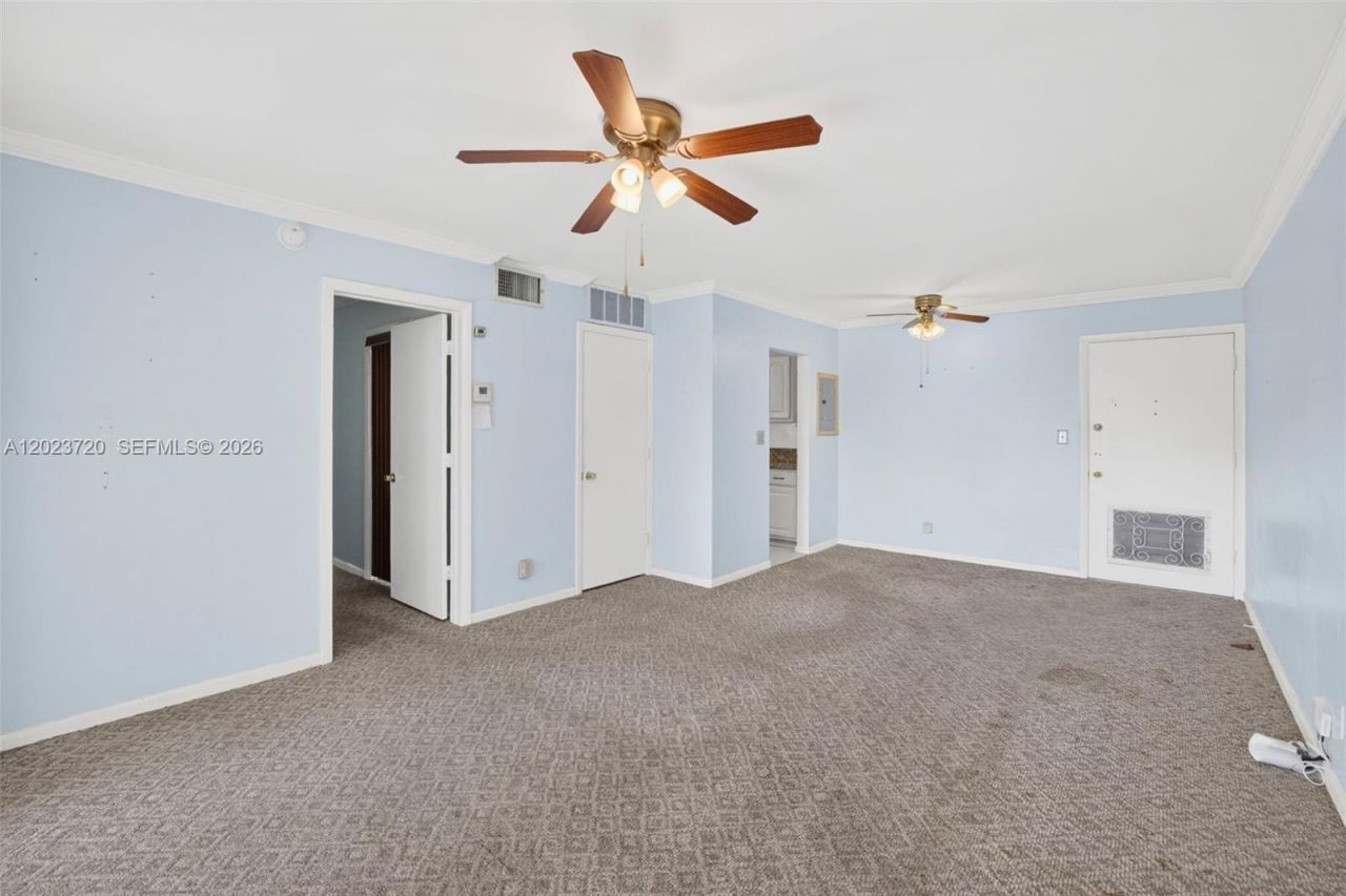 3040 NE 16th Ave , Unit 310, Oakland Park, FL 33334 Photo