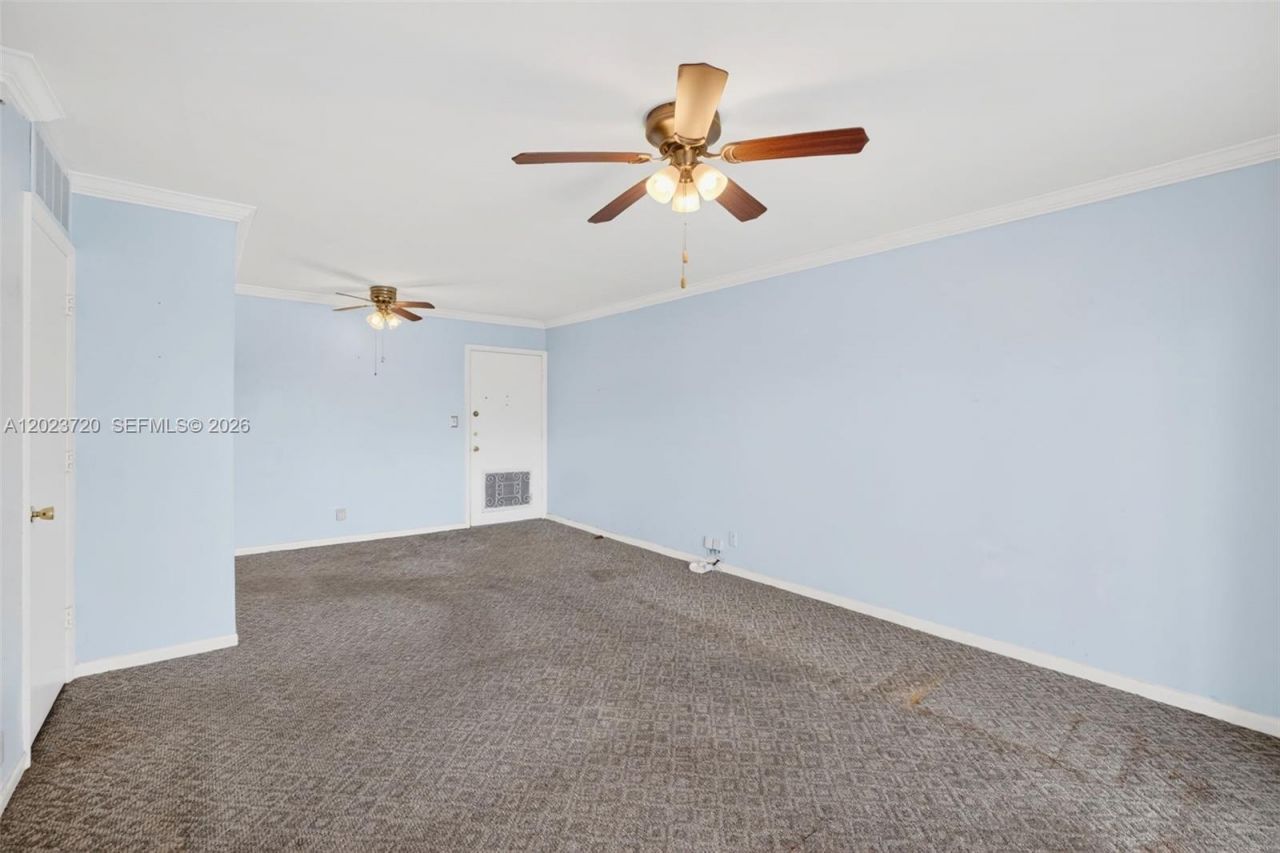 3040 NE 16th Ave , Unit 310, Oakland Park, FL 33334 Photo
