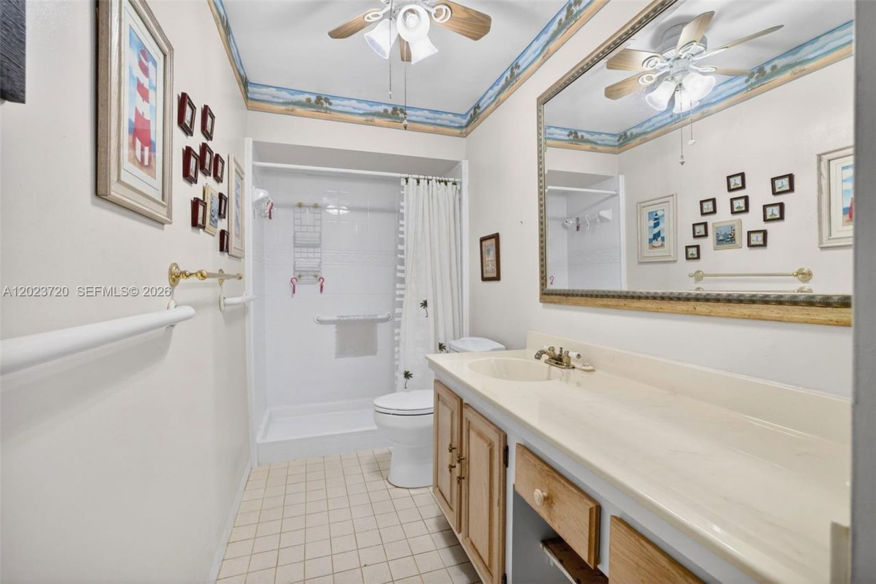 3040 NE 16th Ave , Unit 310, Oakland Park, FL 33334 Photo