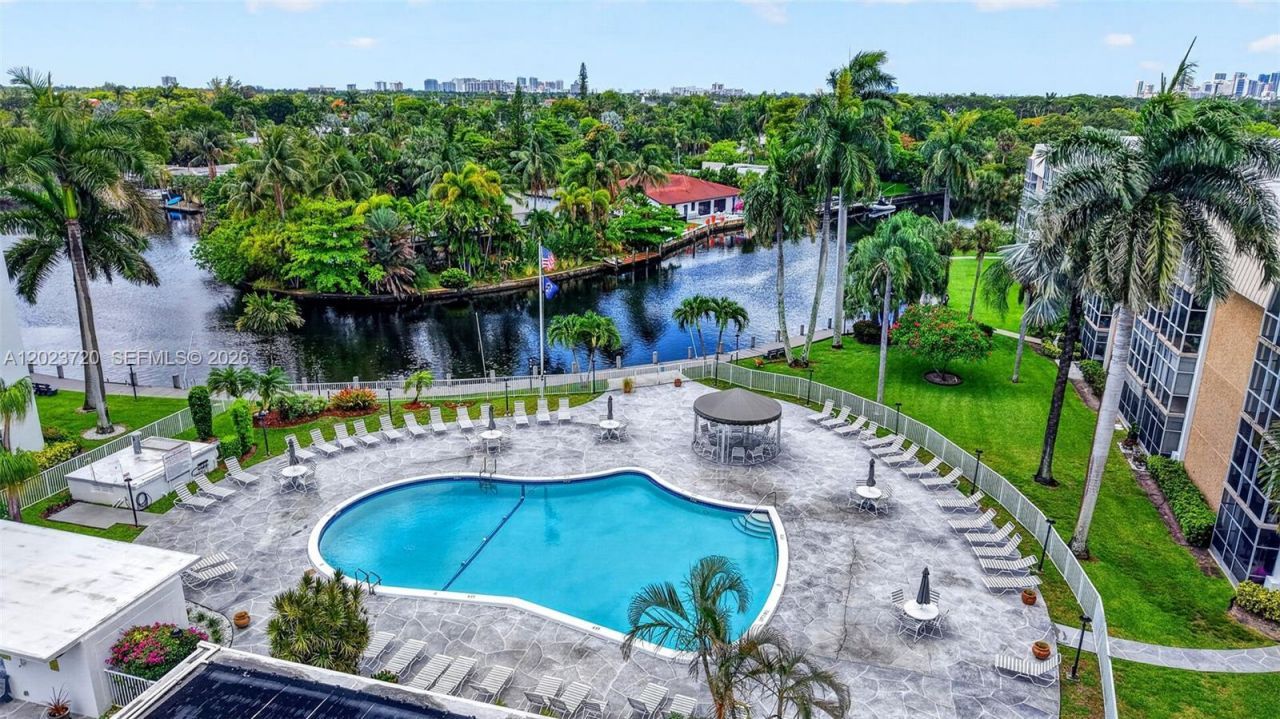 3040 NE 16th Ave , Unit 310, Oakland Park, FL 33334 Photo