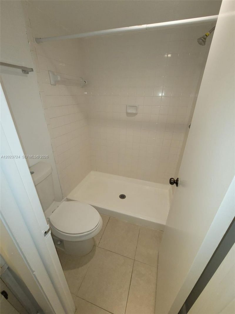 10005 Winding Lake Rd , Unit 204, Sunrise, FL 33351 Photo