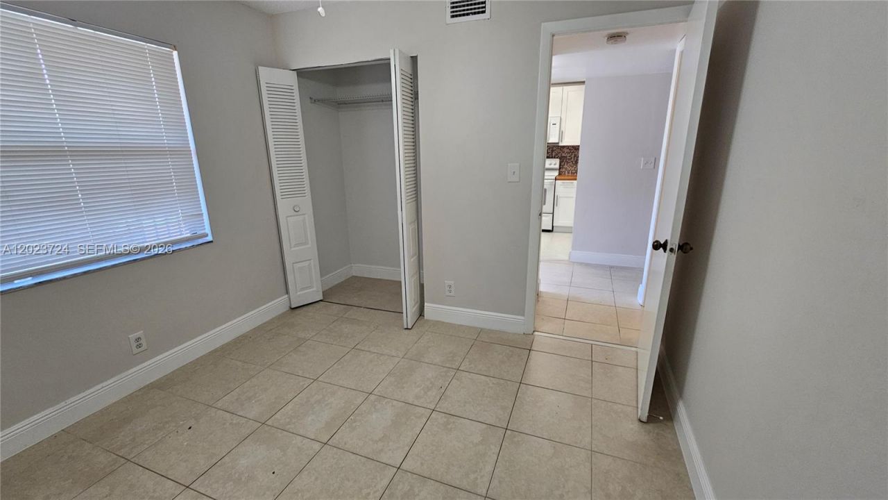 10005 Winding Lake Rd , Unit 204, Sunrise, FL 33351 Photo