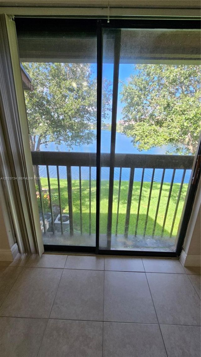 10005 Winding Lake Rd , Unit 204, Sunrise, FL 33351 Photo
