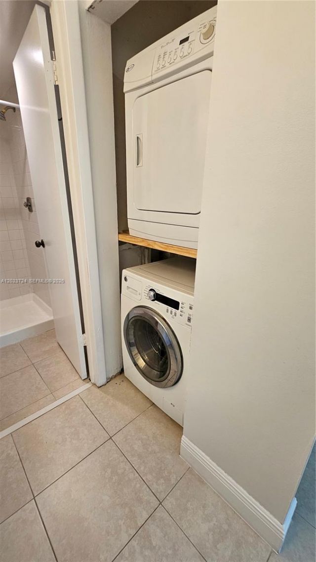 10005 Winding Lake Rd , Unit 204, Sunrise, FL 33351 Photo
