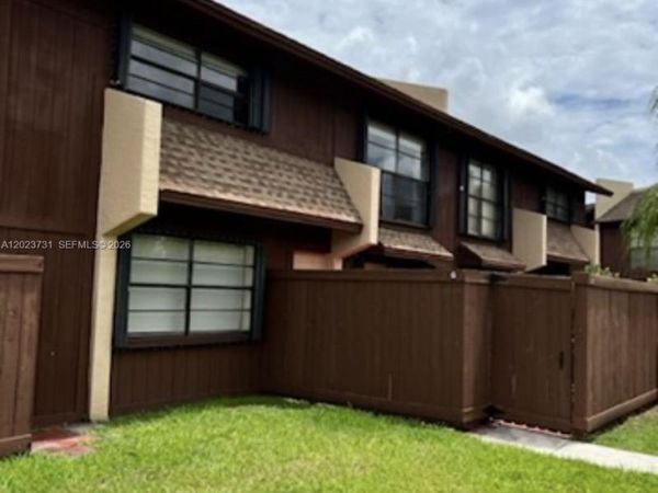 6251 SW 116th Pl , Unit G, Miami, FL 33173