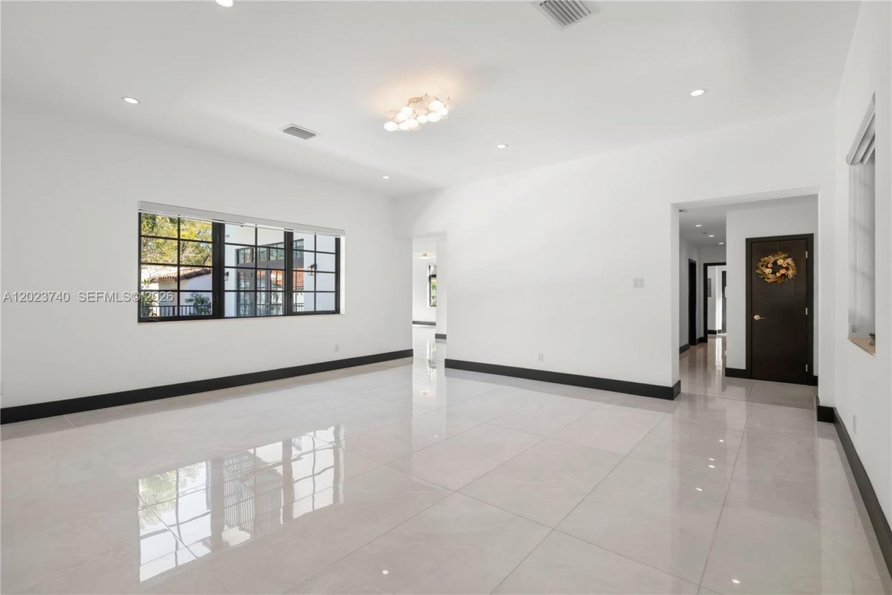 519 Alhambra Cir , Coral Gables, FL 33134 Photo
