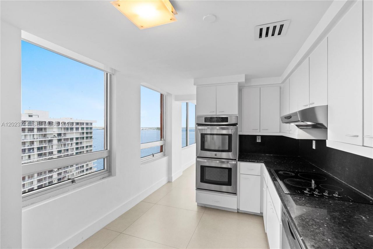 1541 Brickell Ave , Unit C1607, Miami, FL 33129 Photo