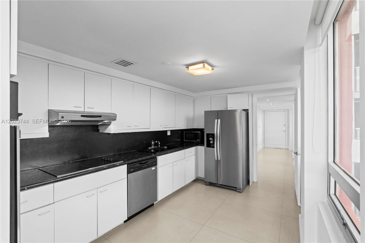 1541 Brickell Ave , Unit C1607, Miami, FL 33129 Photo