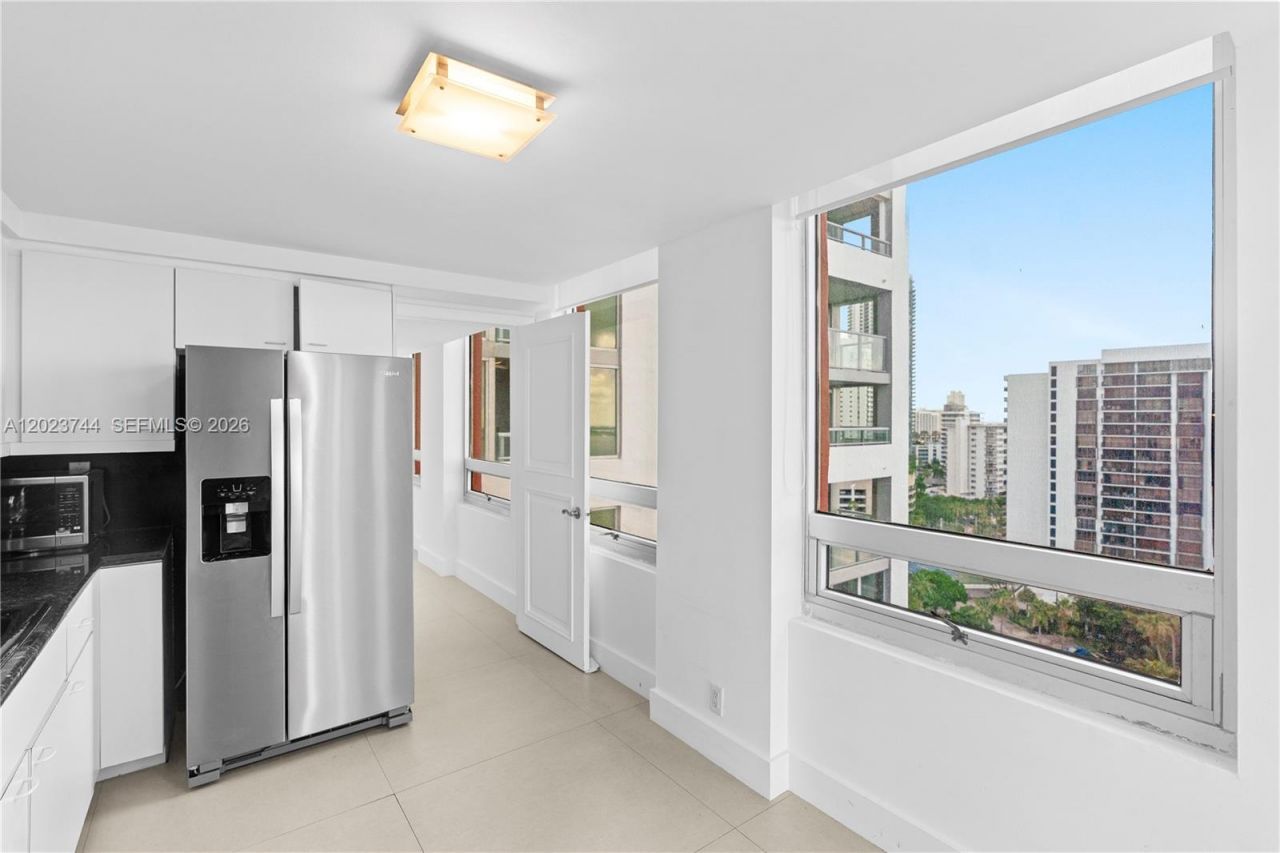 1541 Brickell Ave , Unit C1607, Miami, FL 33129 Photo