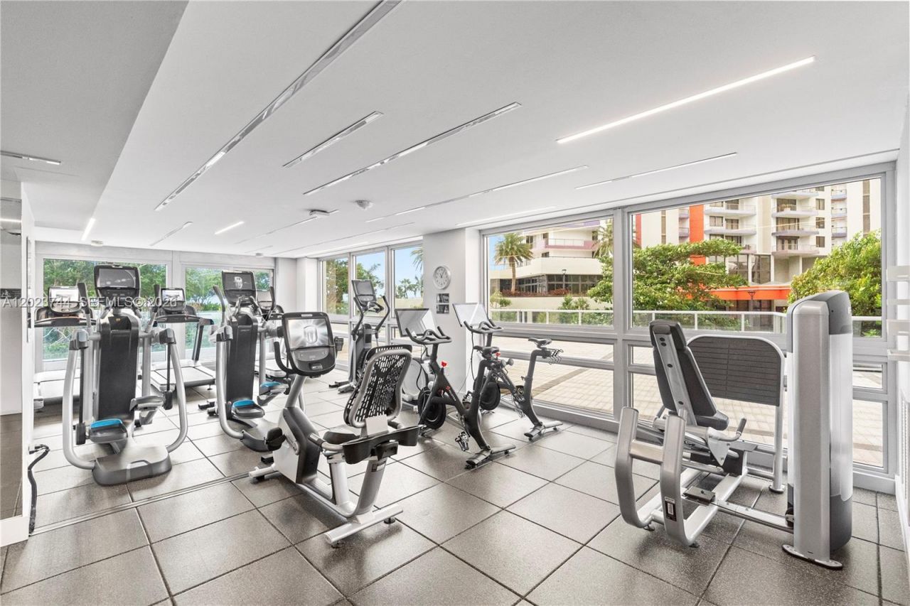 1541 Brickell Ave , Unit C1607, Miami, FL 33129 Photo