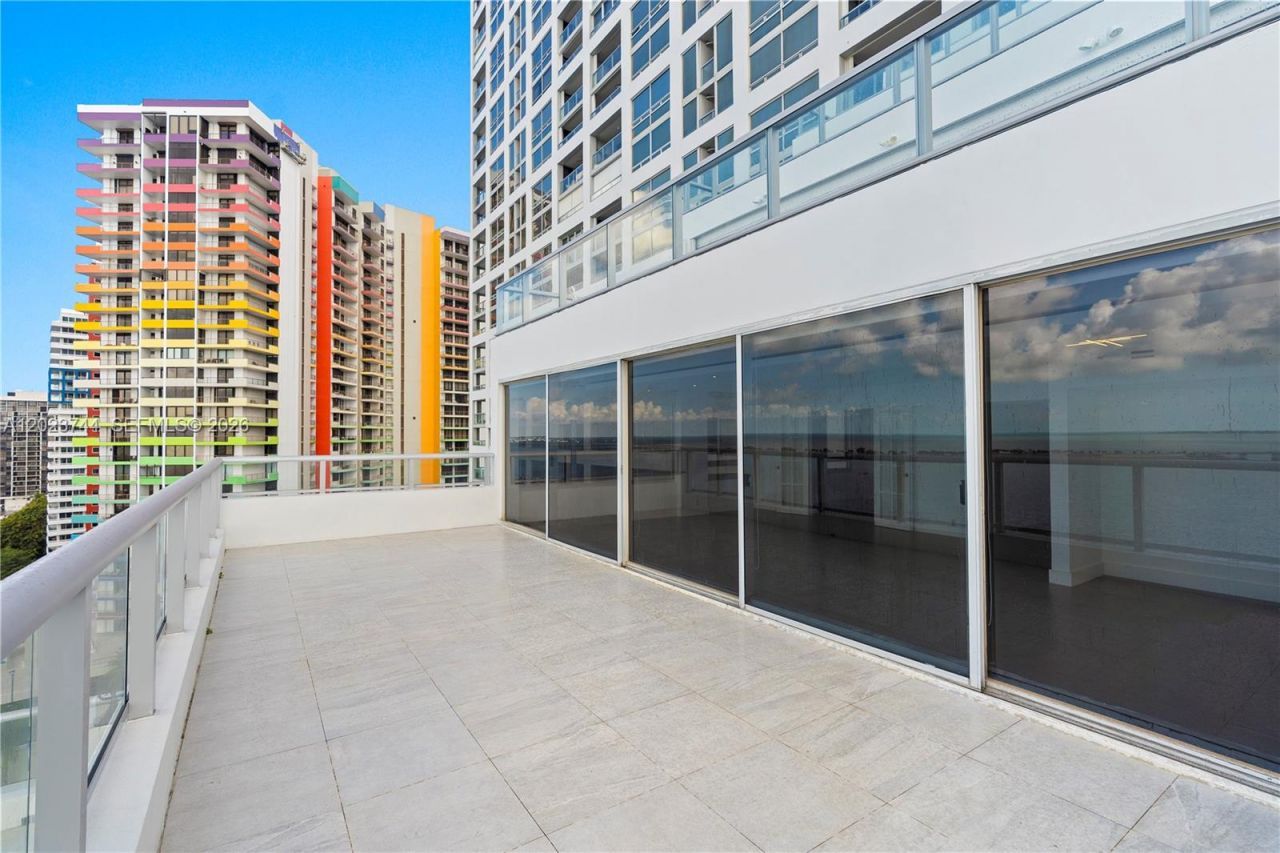1541 Brickell Ave , Unit C1607, Miami, FL 33129 Photo