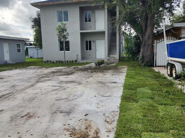 2750 NW 58th St , Unit 2752, Miami, FL 33142