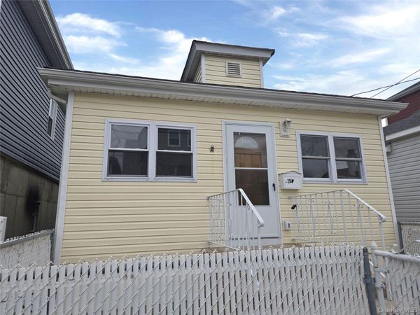 20 W 10th Road , Broad Channel, NY 11693
