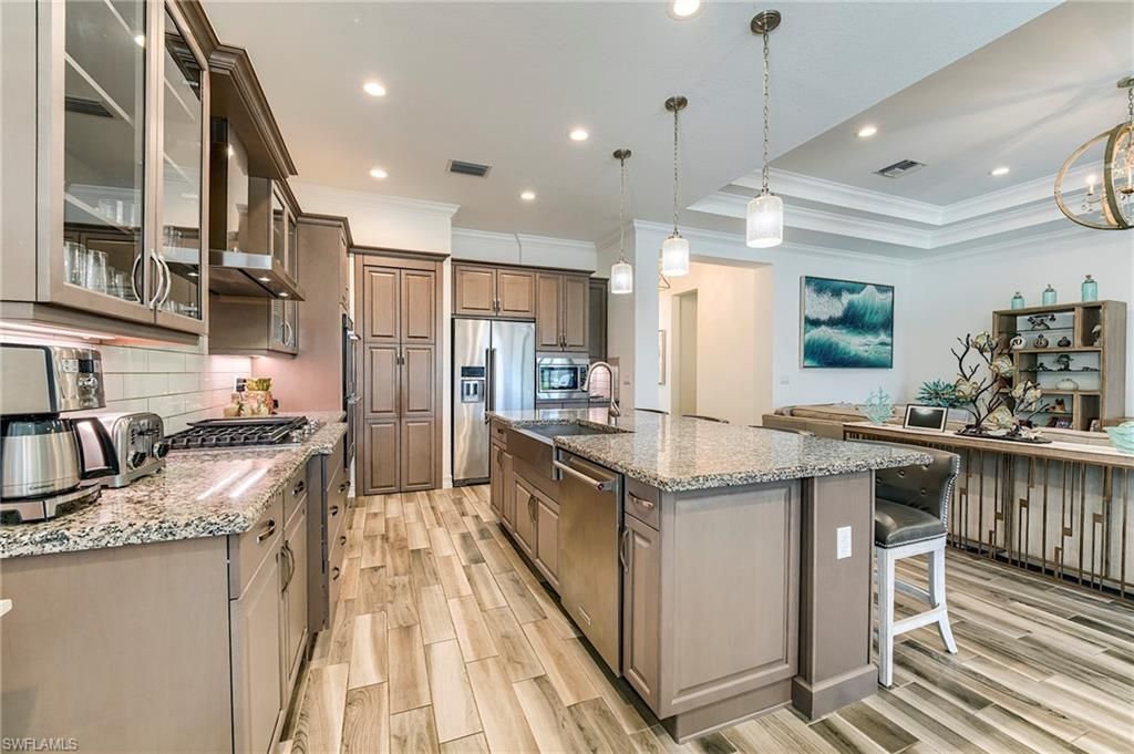 9327 Woodhurst Dr, Naples, FL 34120 Photo