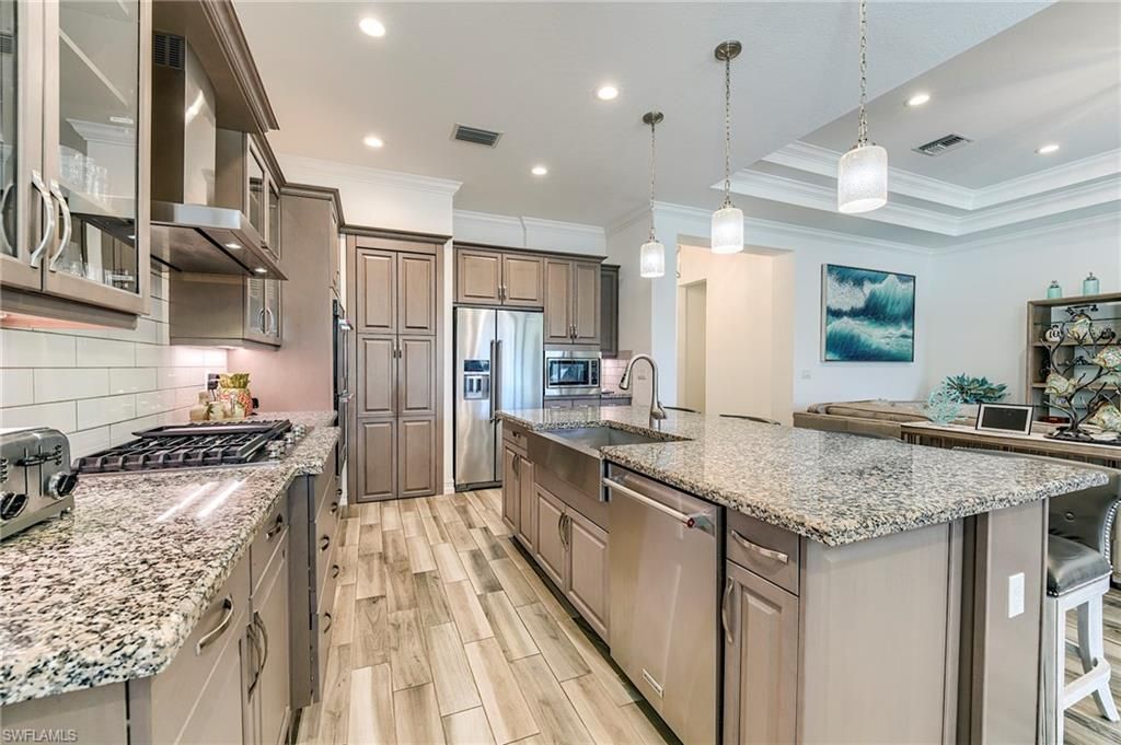 9327 Woodhurst Dr, Naples, FL 34120 Photo