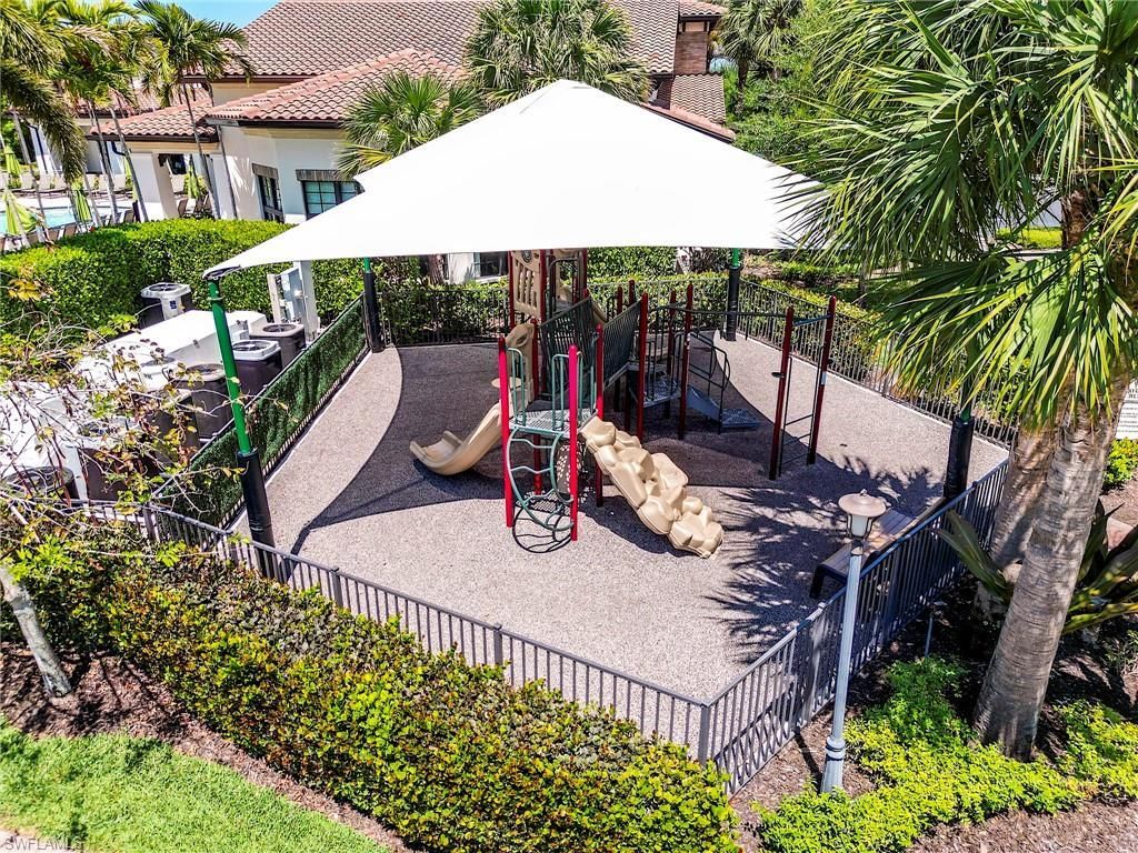 9327 Woodhurst Dr, Naples, FL 34120 Photo