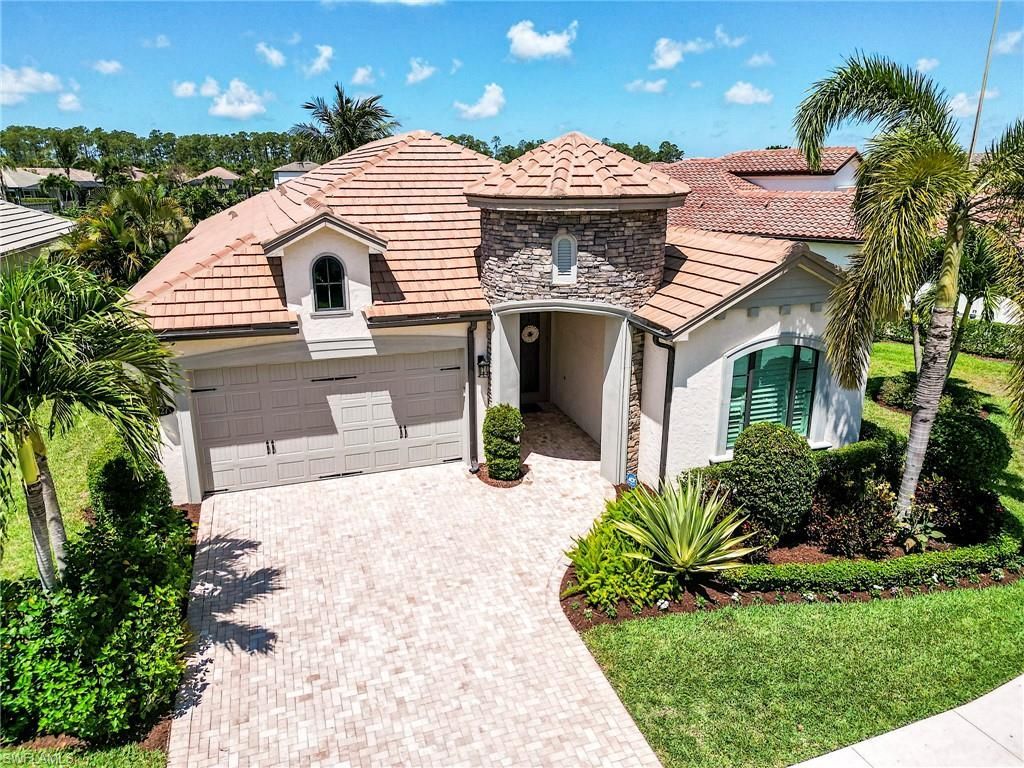 9327 Woodhurst Dr, Naples, FL 34120 Photo