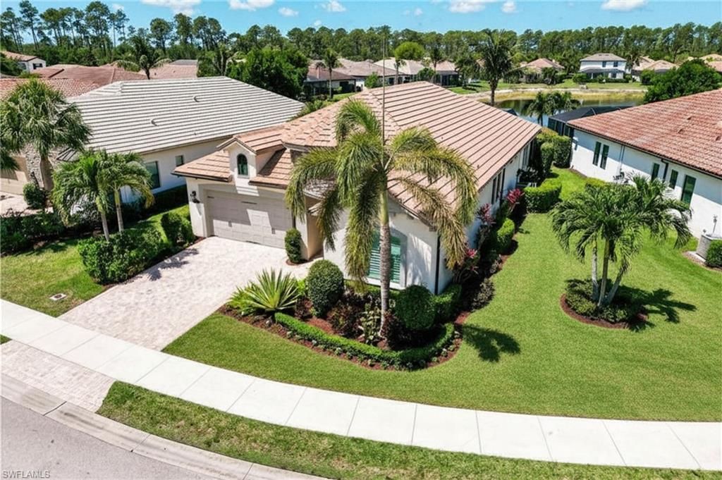 9327 Woodhurst Dr, Naples, FL 34120 Photo