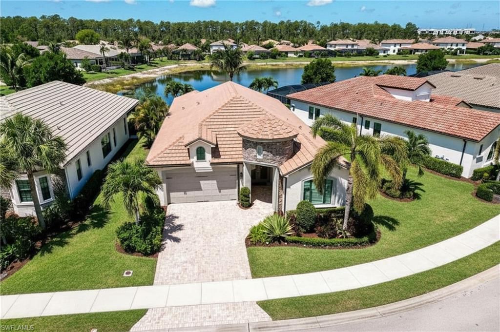 9327 Woodhurst Dr, Naples, FL 34120 Photo