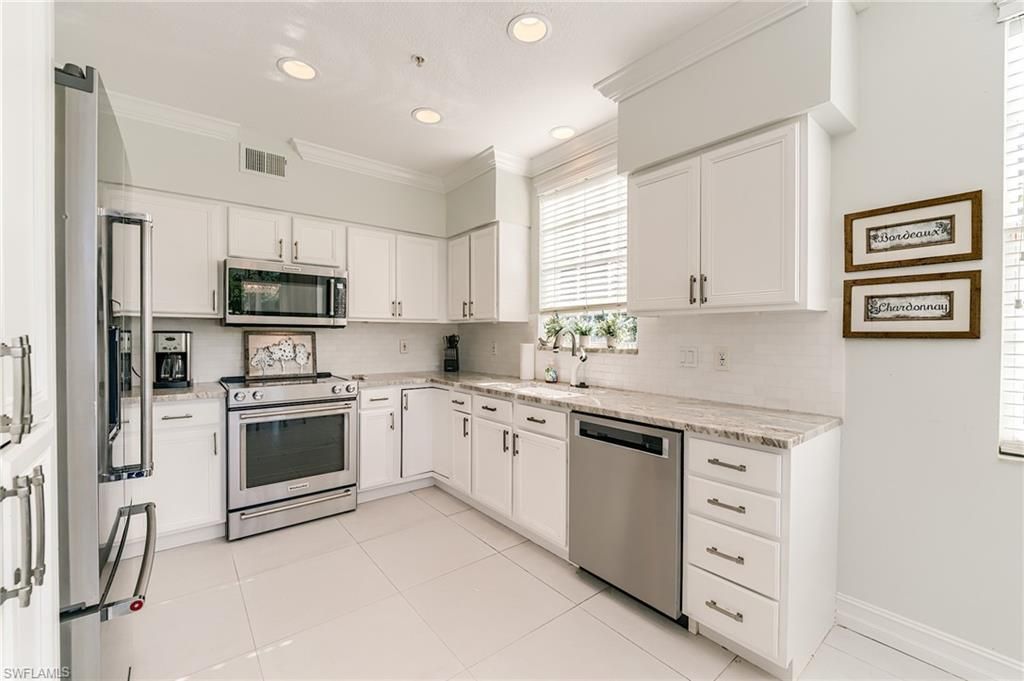 2070 Aberdeen Ln, Unit 101, Naples, FL 34109 Photo