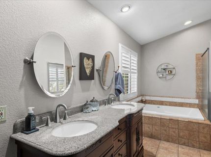 1527 Glenwood Ct, Escalon, CA 95320 Photo