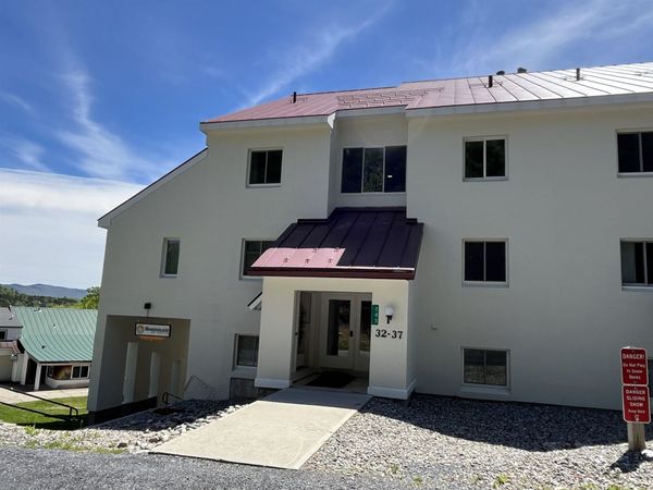 205 Mountainside Drive, Unit 35, Warren, VT 05674