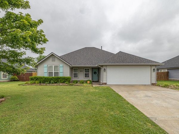 3903 Grand Valley Drive , Springdale, AR 72764