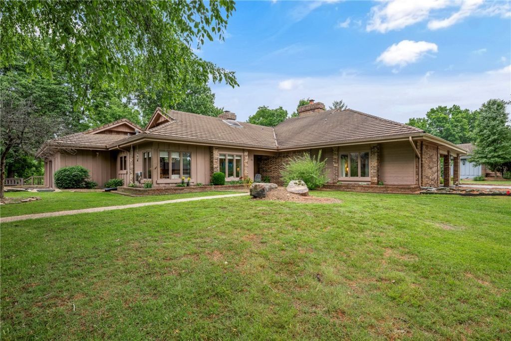 55 Dogwood Drive Bella Vista, AR 72715