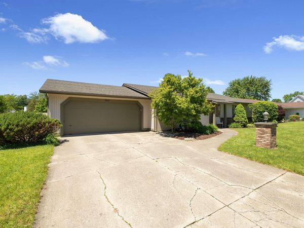 9812 Silver Shore Court, Fort Wayne, IN 46804