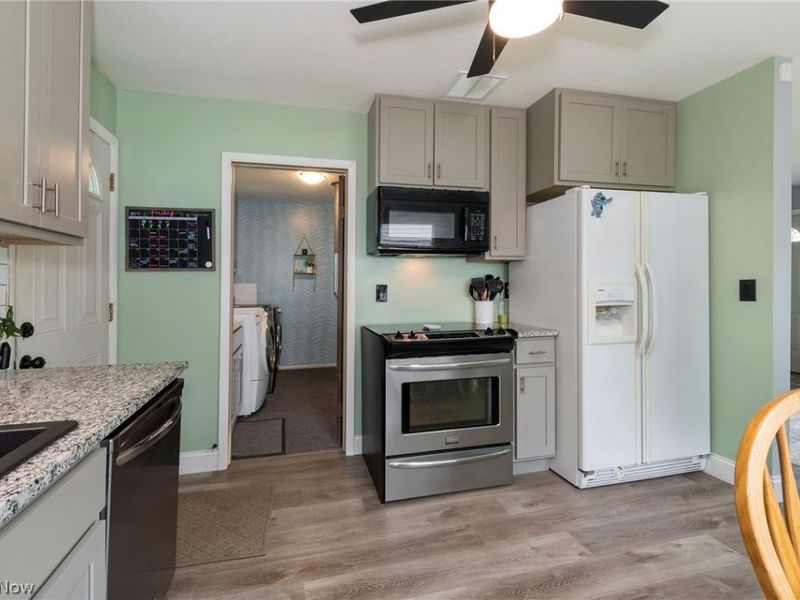 463 Walnut Drive , Berea, OH 44017 Photo 9
