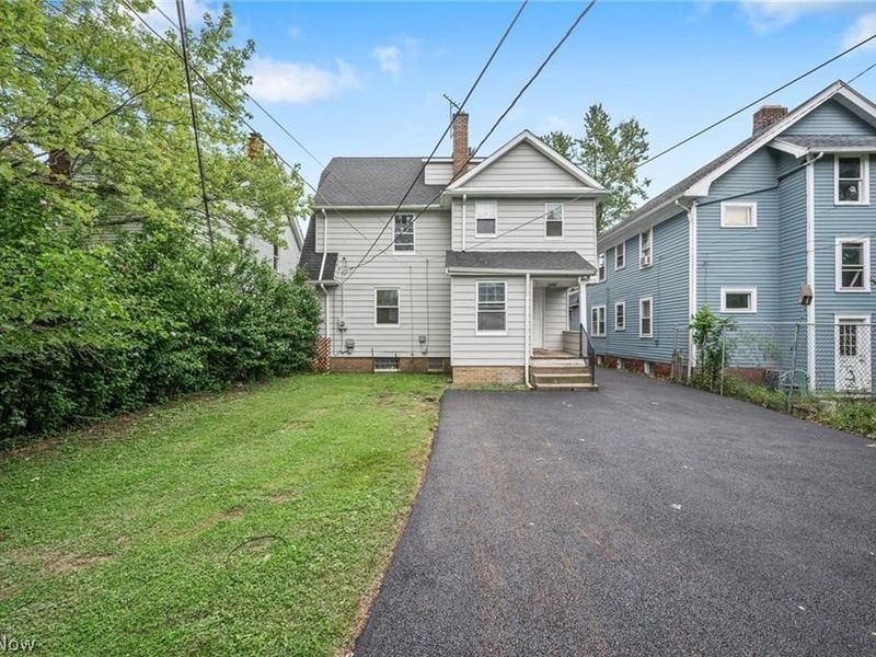 3269 E Berkshire Road, Cleveland Heights, OH 44118 Photo 3