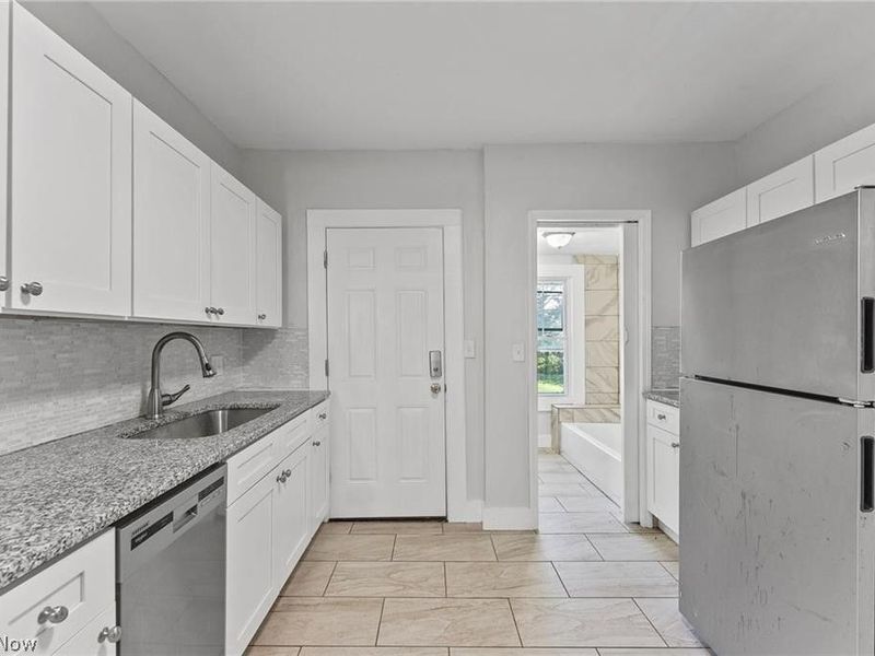 3269 E Berkshire Road, Cleveland Heights, OH 44118 Photo 5
