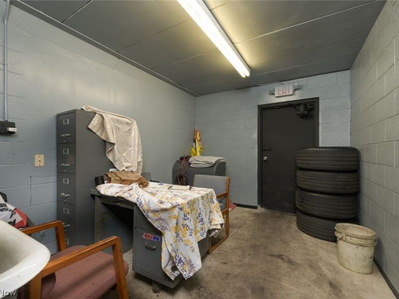 2234 Newton Street , Akron, OH 44305 Photo 8