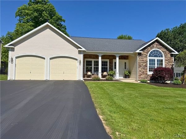 3295 Oak Brook Road, Baldwinsville, NY 13027