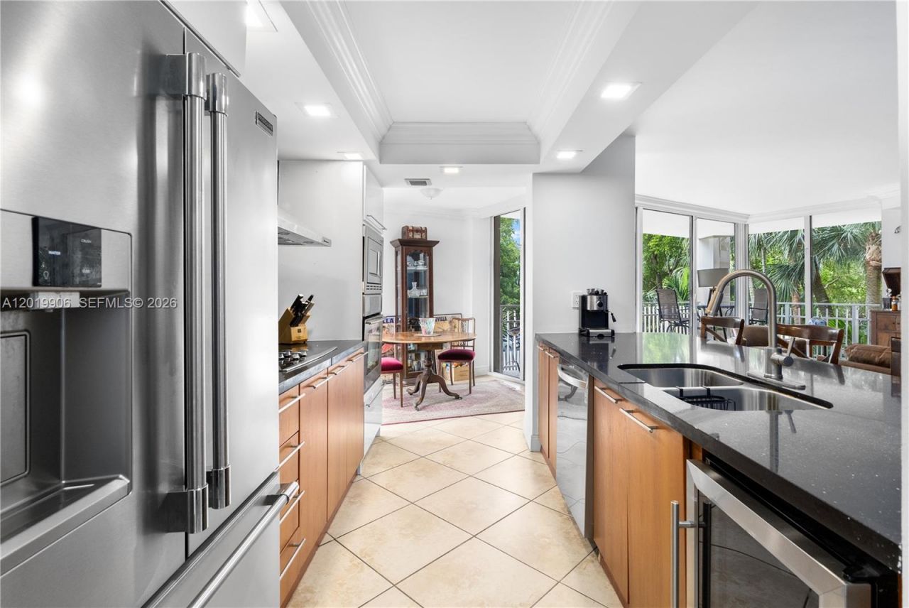 2000 Towerside Ter , Unit 311, Miami, FL 33138 Photo