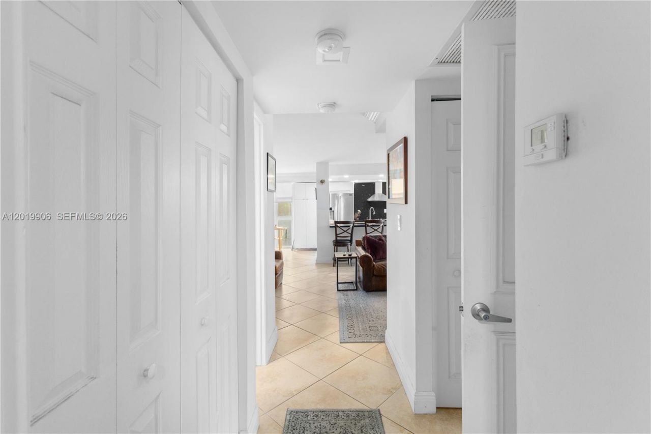 2000 Towerside Ter , Unit 311, Miami, FL 33138 Photo