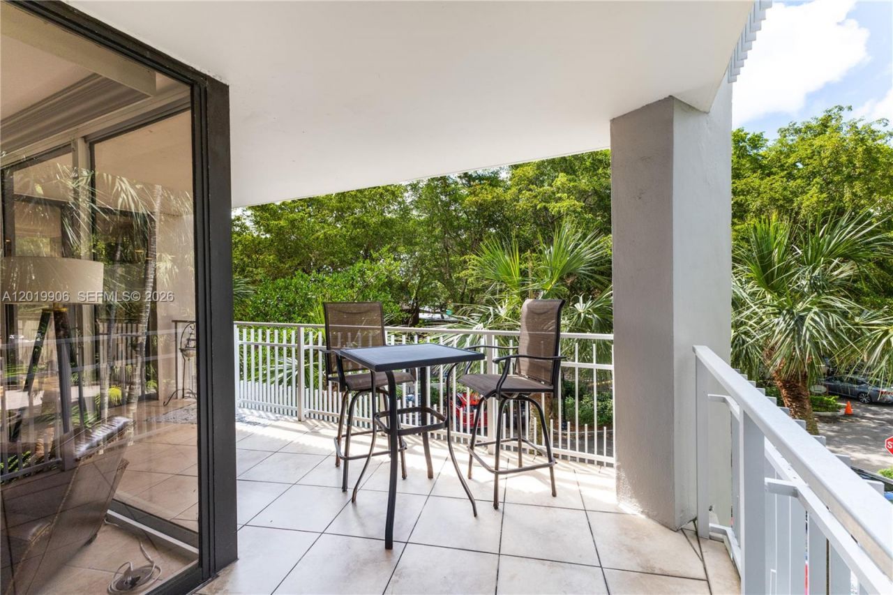 2000 Towerside Ter , Unit 311, Miami, FL 33138 Photo