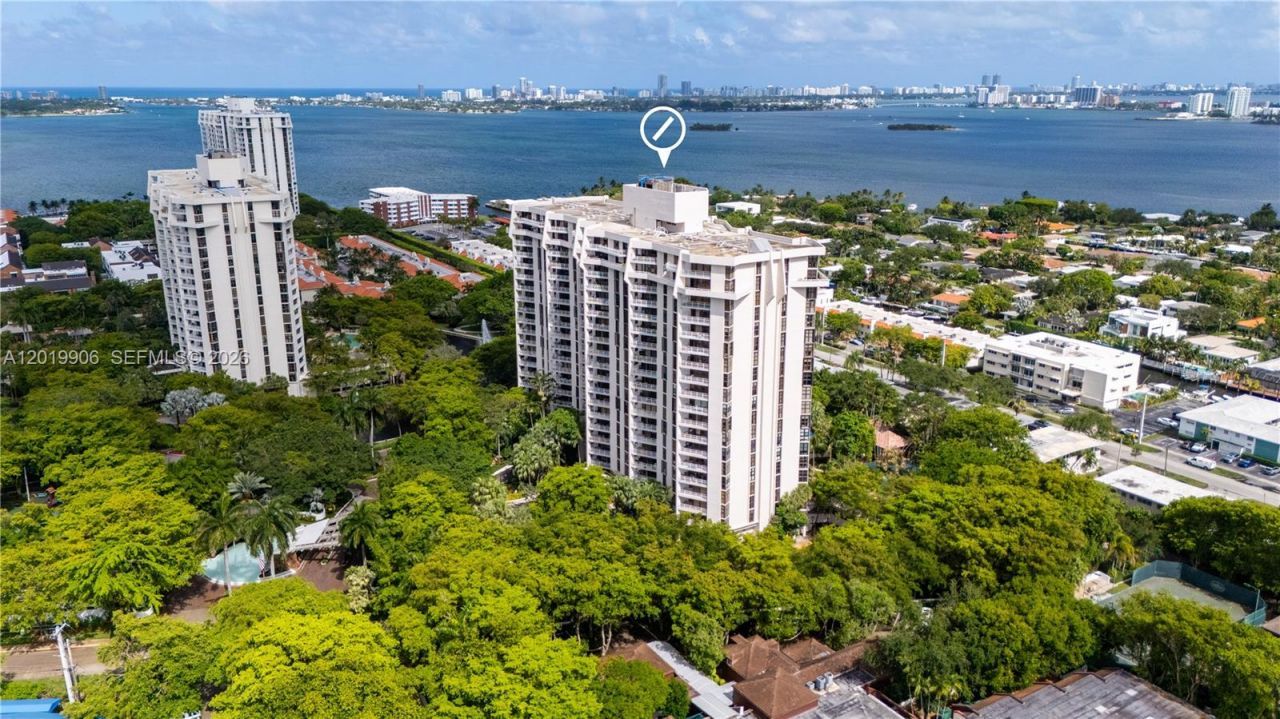 2000 Towerside Ter , Unit 311, Miami, FL 33138 Photo