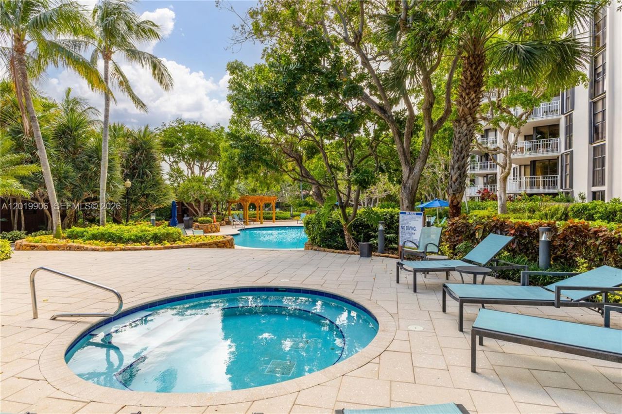 2000 Towerside Ter , Unit 311, Miami, FL 33138 Photo