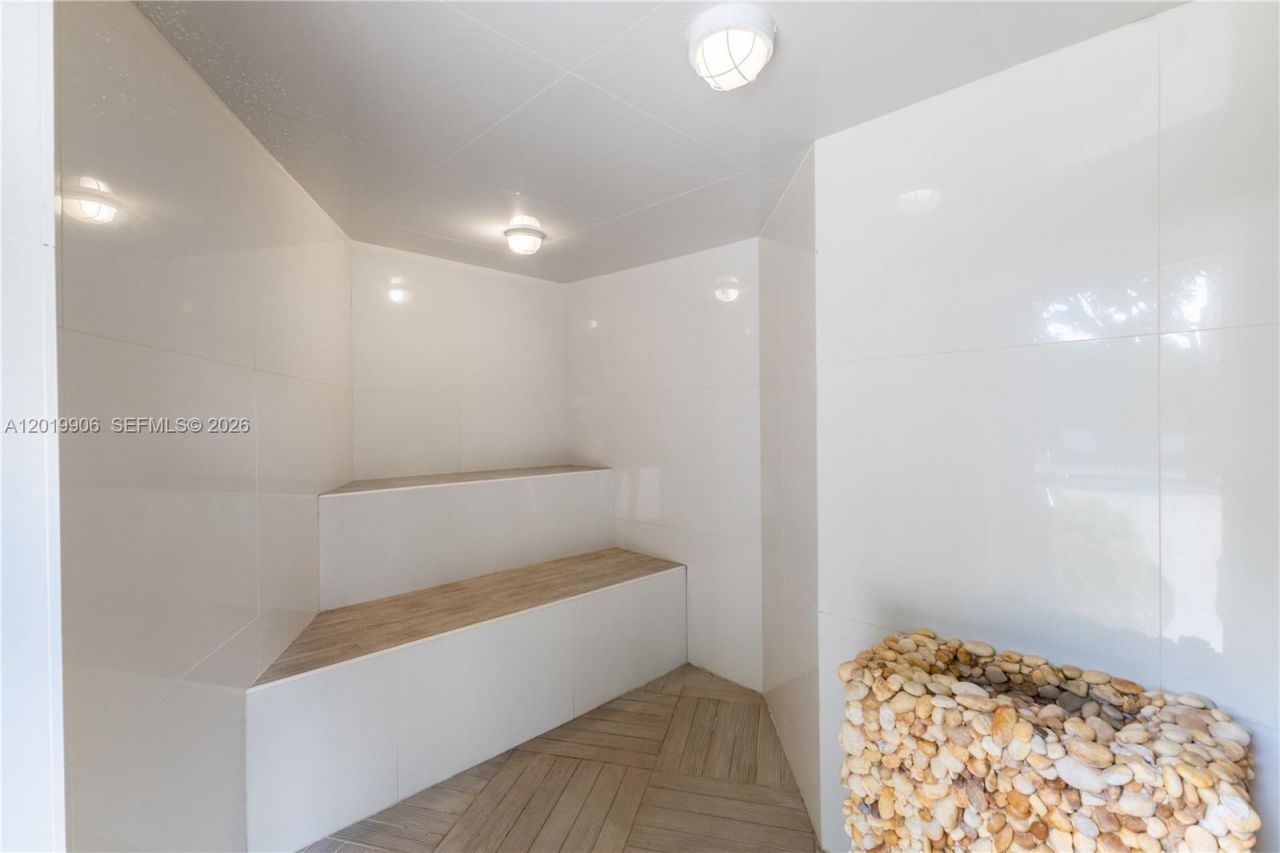 2000 Towerside Ter , Unit 311, Miami, FL 33138 Photo