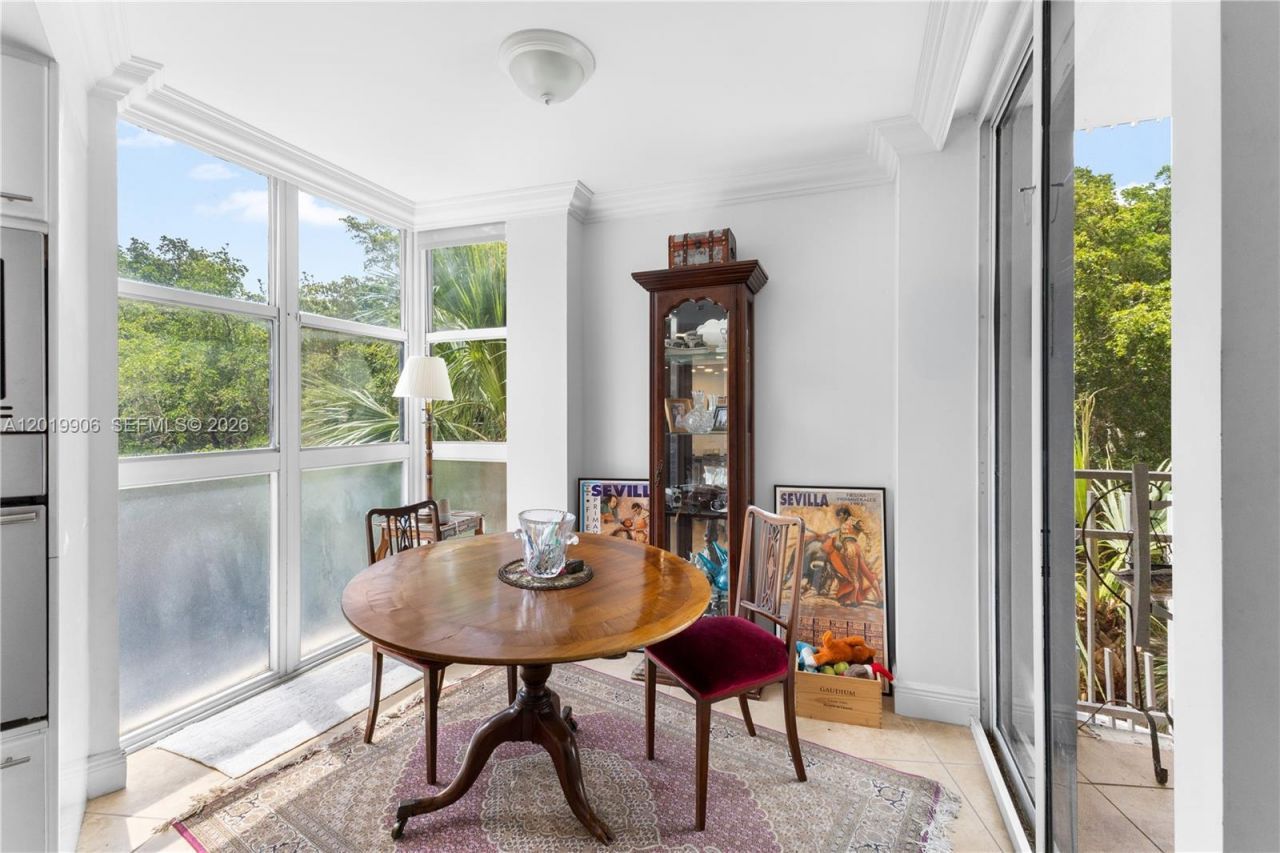 2000 Towerside Ter , Unit 311, Miami, FL 33138 Photo