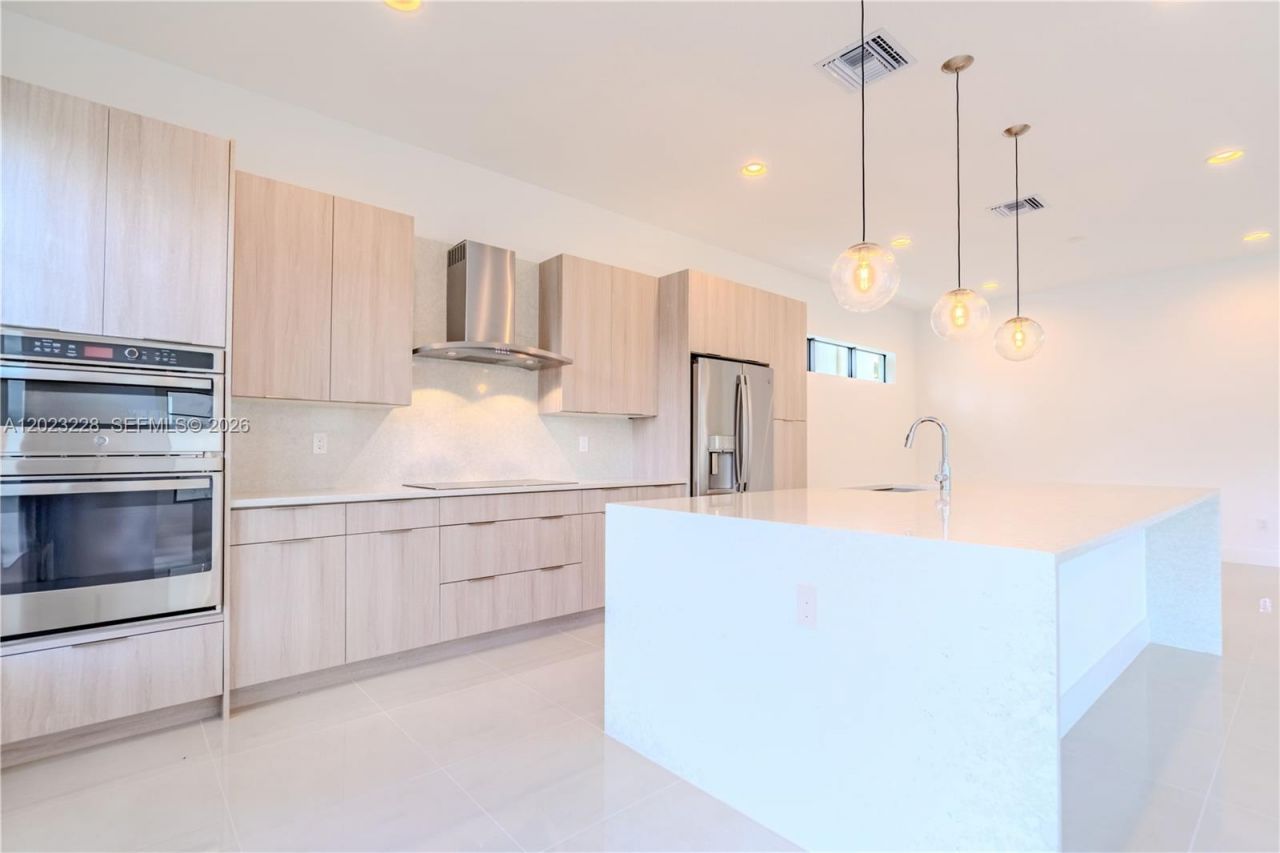 1427 SW 23rd St , Fort Lauderdale, FL 33315 Photo