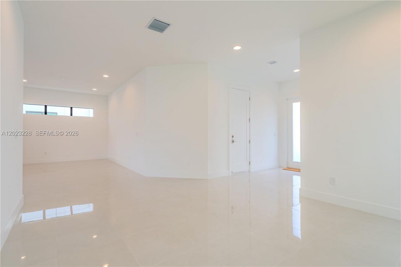 1427 SW 23rd St , Fort Lauderdale, FL 33315 Photo