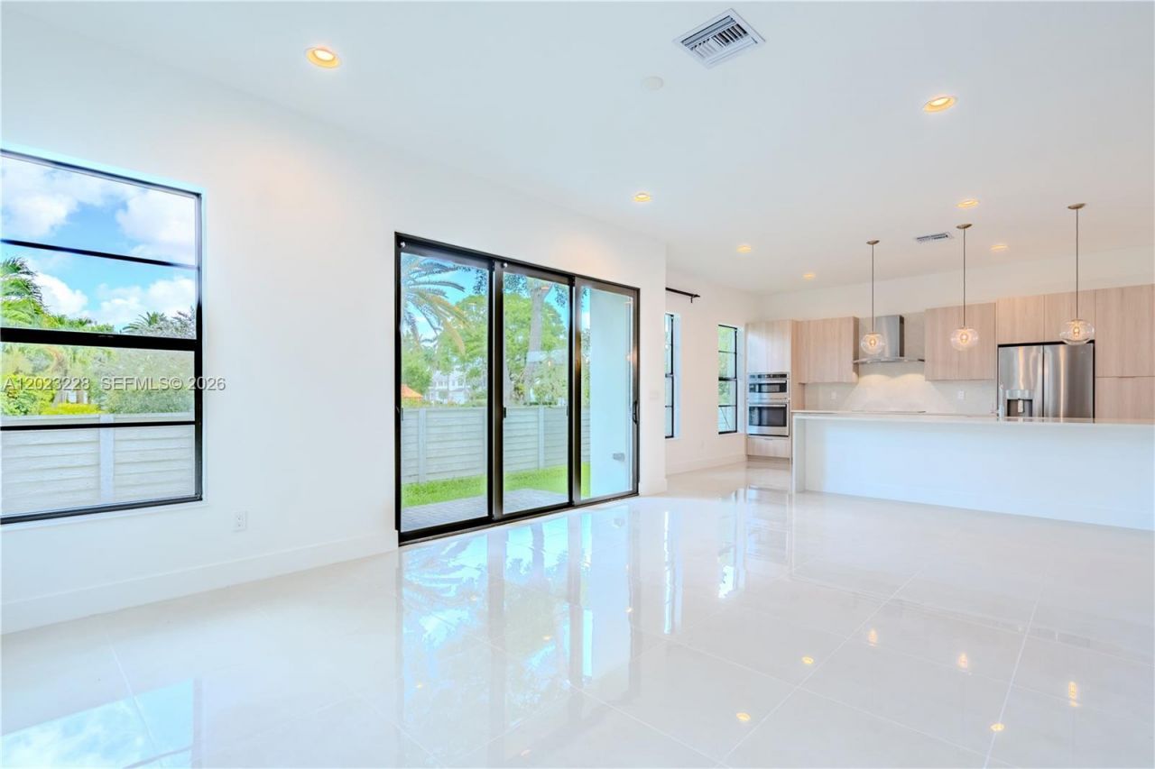 1427 SW 23rd St , Fort Lauderdale, FL 33315 Photo