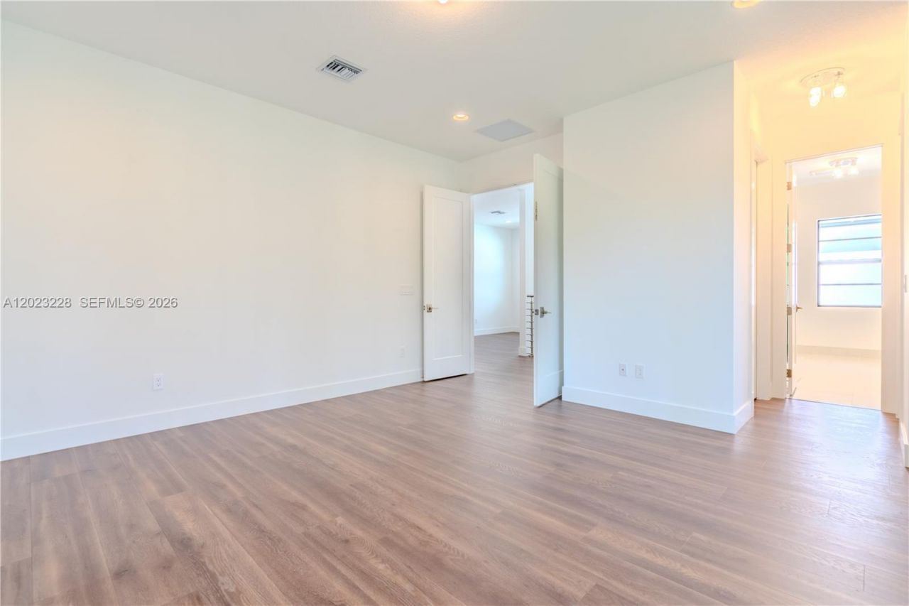 1427 SW 23rd St , Fort Lauderdale, FL 33315 Photo