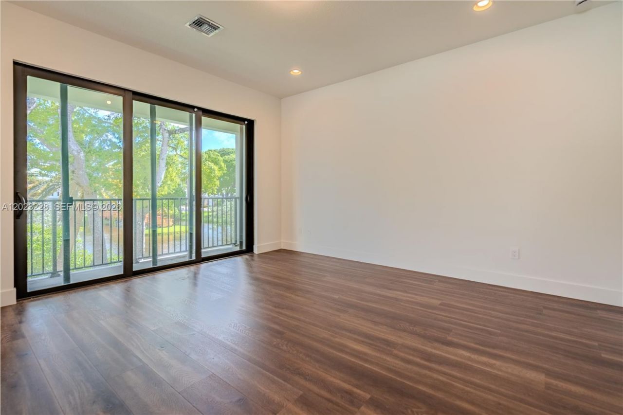1427 SW 23rd St , Fort Lauderdale, FL 33315 Photo